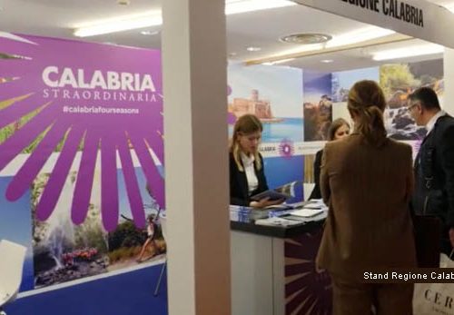 calabria-stand-1 calabria-stand-1